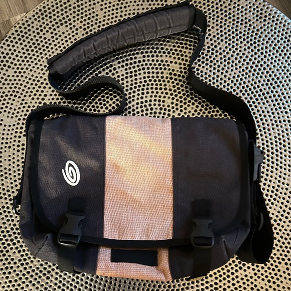 universal courier medium timbuk2 messenger bag canvas osfa Exc Cond Medium. - Picture 1 of 3